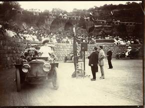 Festa d'automòbils a benefici de l'Asil de Santa Llúcia amb l'assistència de les Infantes. © Frederic Ballell. Arxiu Fotogràfic de Barcelona