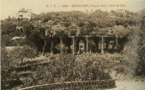 Park Güell, « Pont de Baix », © Collection Ernesto Boix. Cercle cartophile de Catalogne