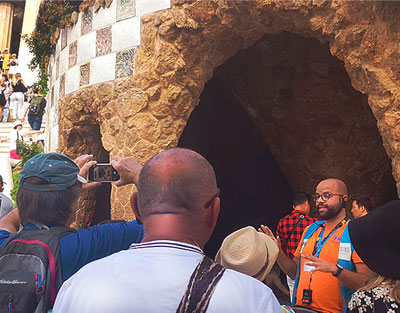 Seguiu l'itinerari recomanat per visitar tots els punts d'interès senyalitzats dins la Zona Regulada. Seguiu l'itinerari recomanat per visitar tots els punts d'interès senyalitzats dins la Zona Regulada.